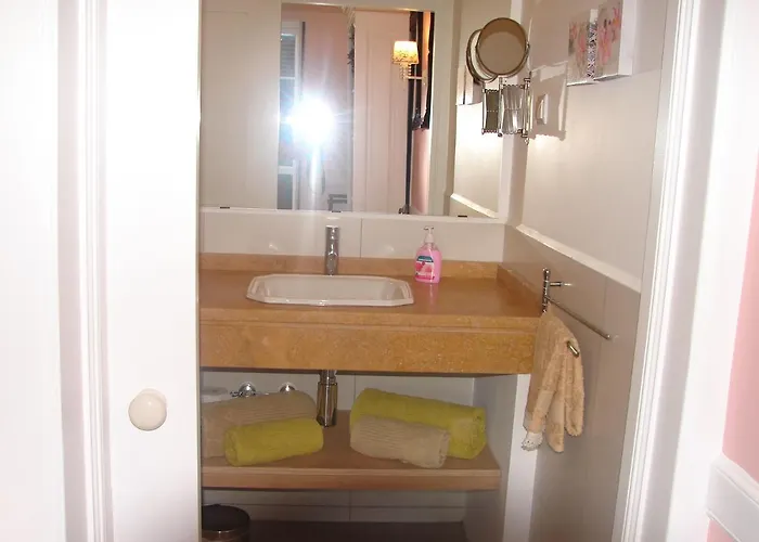 Private Pool Apt. With Great View 아파트 *