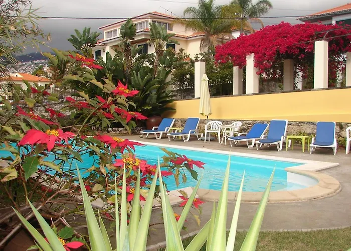 Private Pool Apt. With Great View * 푼샬