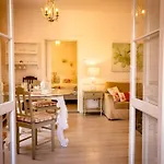 Private Pool Apt. With Great View פונשל
