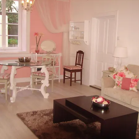 Private Pool Apt. With Great View アパート フンシャル