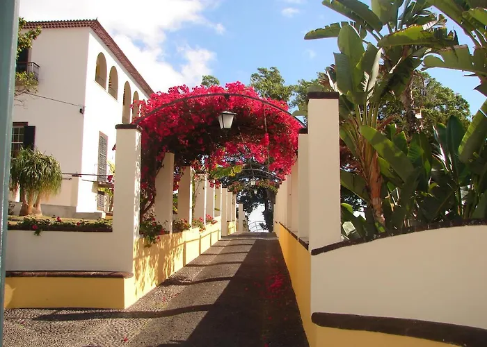 Private Pool Apt. With Great View Funchal (Madeira)