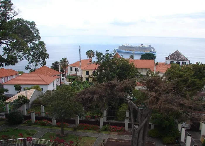 Private Pool Apt. With Great View Apartament Funchal (Madeira)