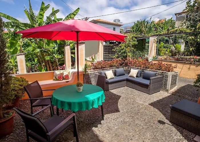 Private Pool Apt. With Great View * Funchal (Madeira)