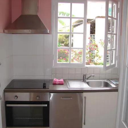 Private Pool Apt. With Great View Funchal (Madeira)