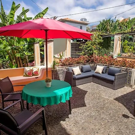 Private Pool Apt. With Great View * Funchal (Madeira)